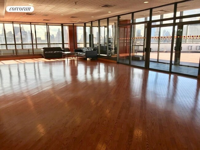 Building Photo - 630 First Avenue 25K