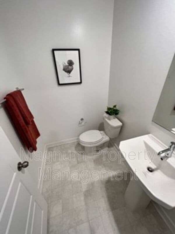 Building Photo - 30960 Falling Star Pl