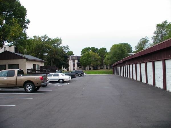 Building Photo - 1905 Wilson Ave