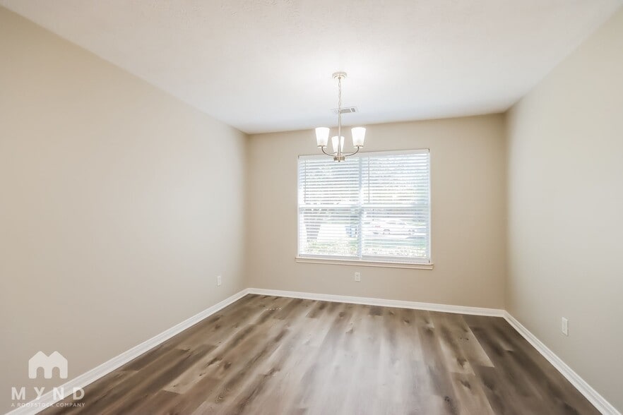 Building Photo - 16376 River Fall Ct