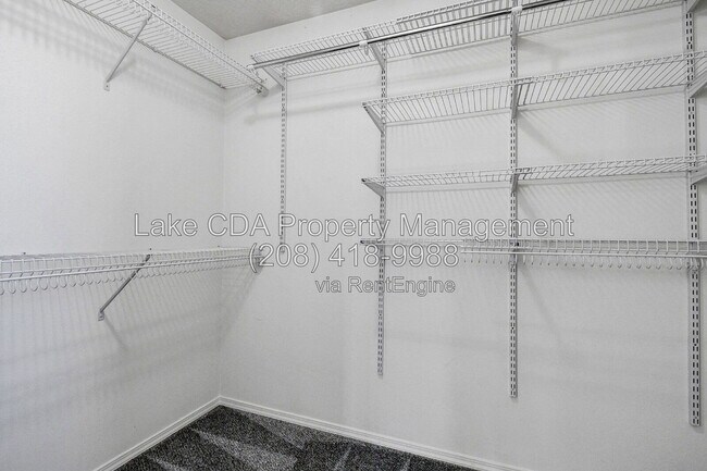 Building Photo - 2675 W Beth Loop