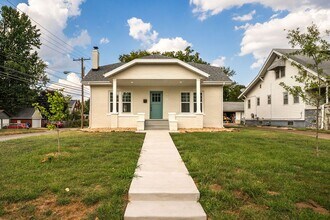 Building Photo - 601 E Delmar St