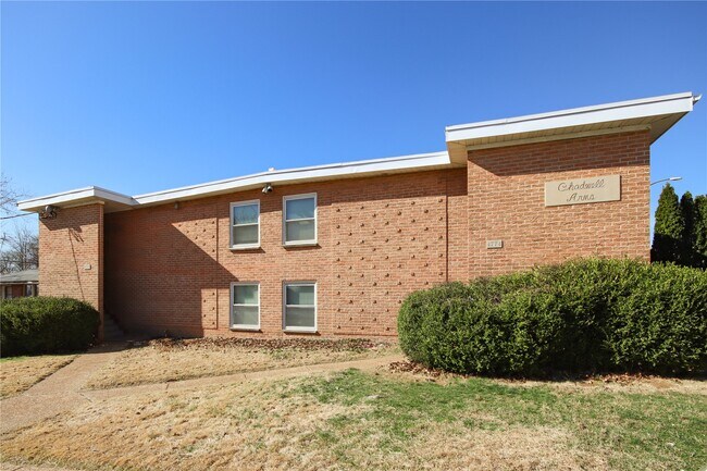 Building Photo - 4770 Kings Dr