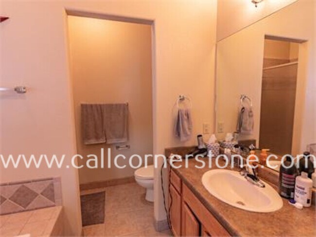 Building Photo - 5469 Prominence Point - 1