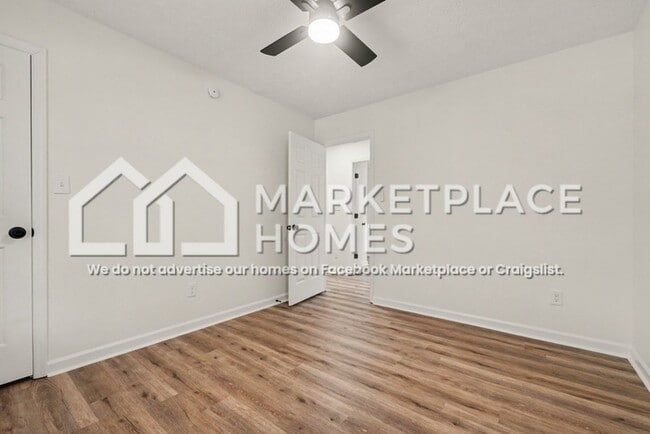 Building Photo - 1025 Walker Pl Dr