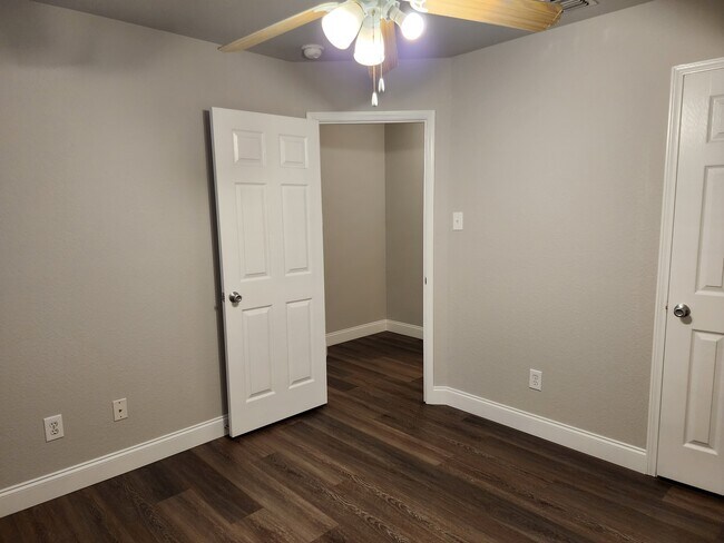 Building Photo - 2827 Saddlebred Trail