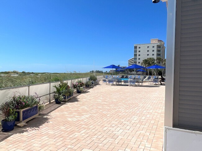Building Photo - AVAILABLE 2026 Gulf Horizon, Gulf Front, 2BR/2BA 1st Floor Condo