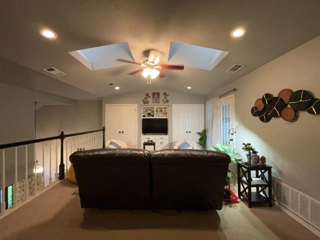 Building Photo - 3909 Meadow Dr