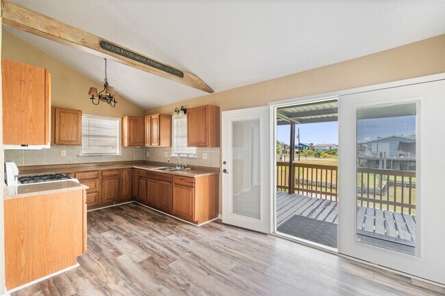 Building Photo - 7102 Terrasso Dr