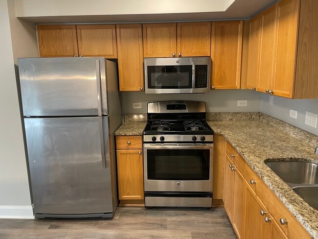 Building Photo - 655 Perrie Dr