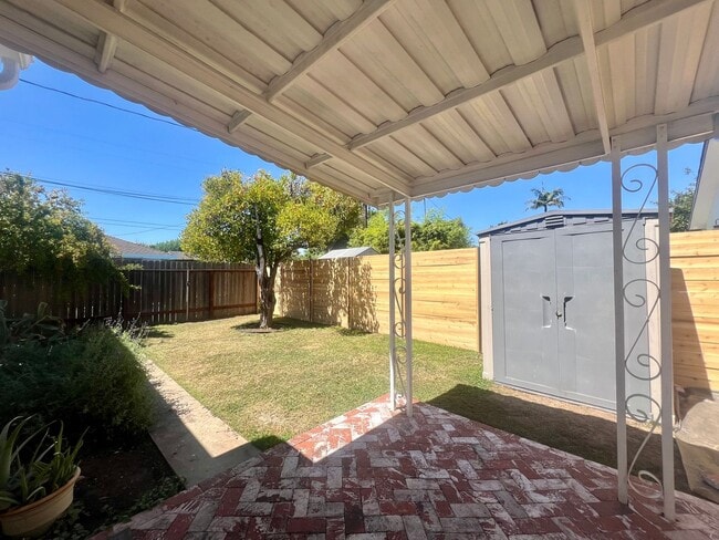 Building Photo - 5118 Ella Ln