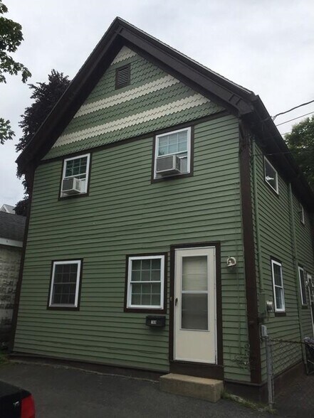 Building Photo - 76 College Ave