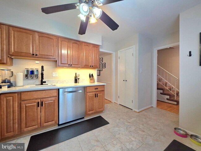 Building Photo - 2805 Balliett Ct