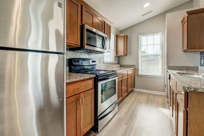 Building Photo - Webster Green Apartment Homes