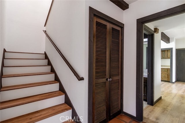 Building Photo - 313 Diamond