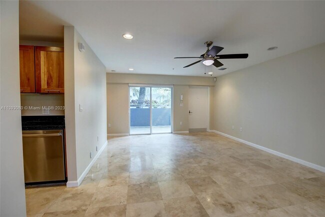 Building Photo - 2699 Tigertail Ave