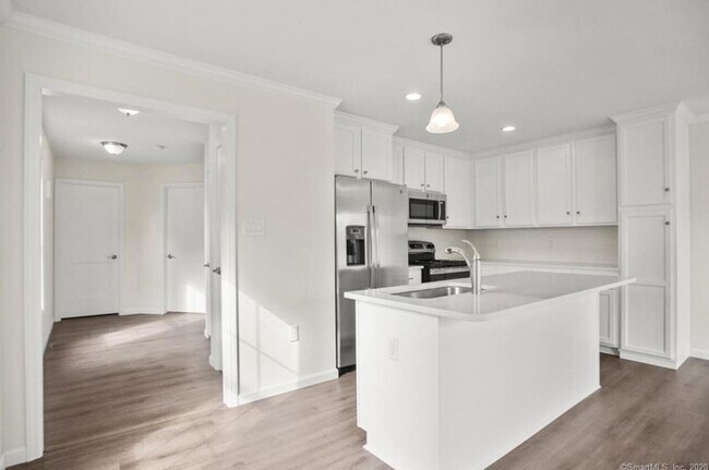 Building Photo - West Washington Townhomes