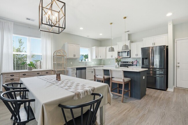 Building Photo - Magnolia Hill Home For Lease in Richmond Hill