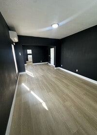 Building Photo - 248 E 54th, Los Angeles