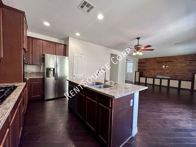Building Photo - 28383 Esplanada Dr