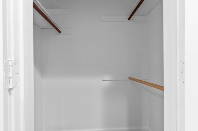 Building Photo - 14007 Overbrook Ln