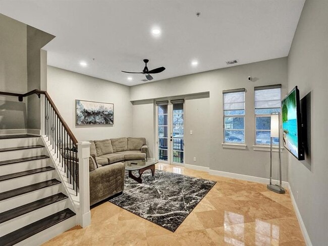 Building Photo - 58 Via Floresta Dr