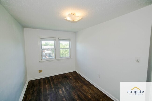 Building Photo - 217 W Edgevale Rd