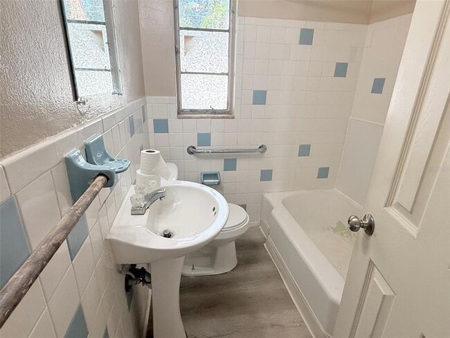 Building Photo - 2835 Dr. M.L.K. Jr St S