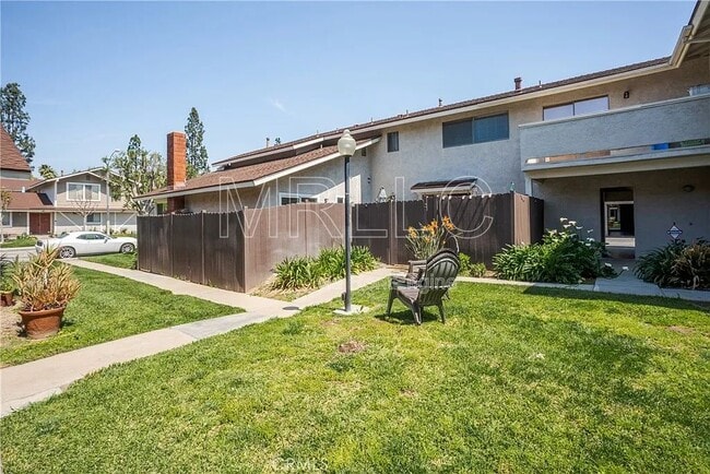 Building Photo - 196 Whitney Ave