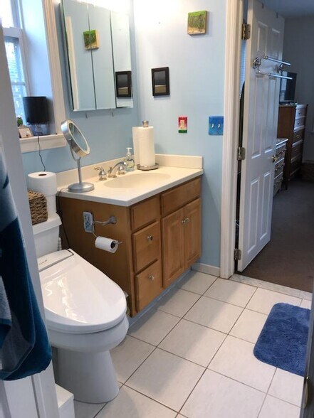 Building Photo - 46 Jean St