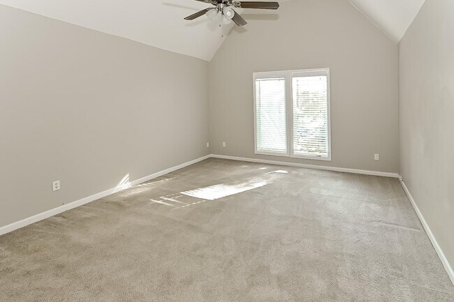 Building Photo - 7204 Germanshire Oaks Cove