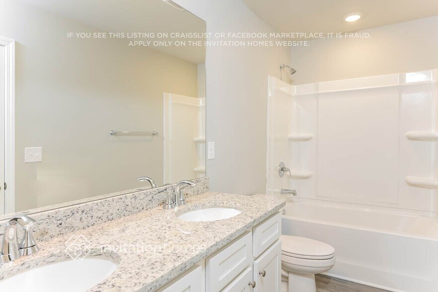 Building Photo - 105 Streambank Ct