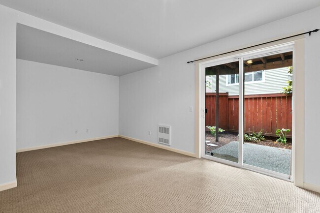 Building Photo - 3Bd/2.5Ba Seattle Home