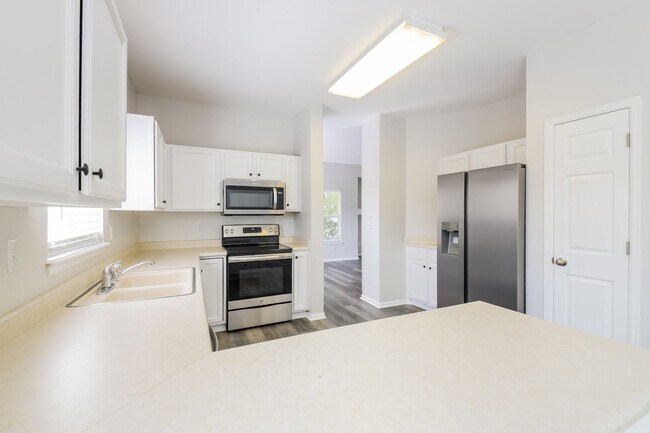 Building Photo - Newly update 4 bed/2.5 Bath in Parker
