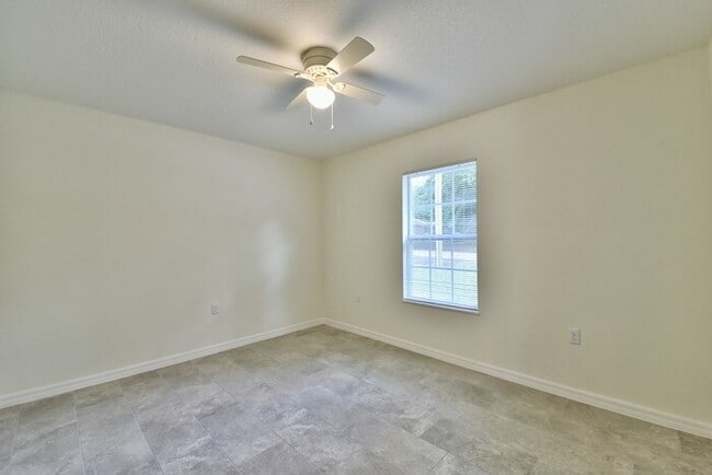 Building Photo - 6136 NW 47 Pl