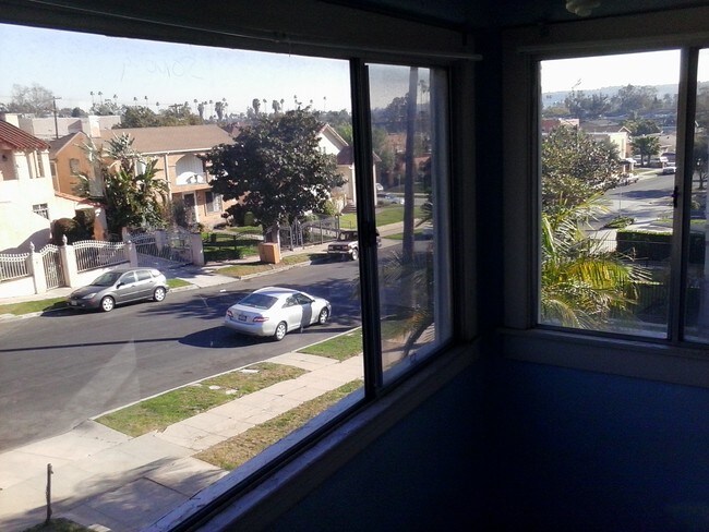 Building Photo - 2021 S Rimpau Blvd