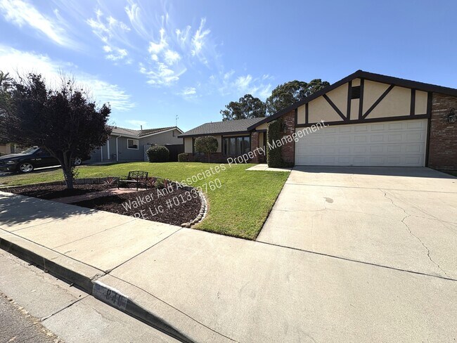 Building Photo - 840 Blue Ridge Dr