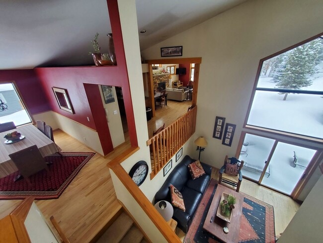 Building Photo - Extended Winter rental-Flexible lease term...