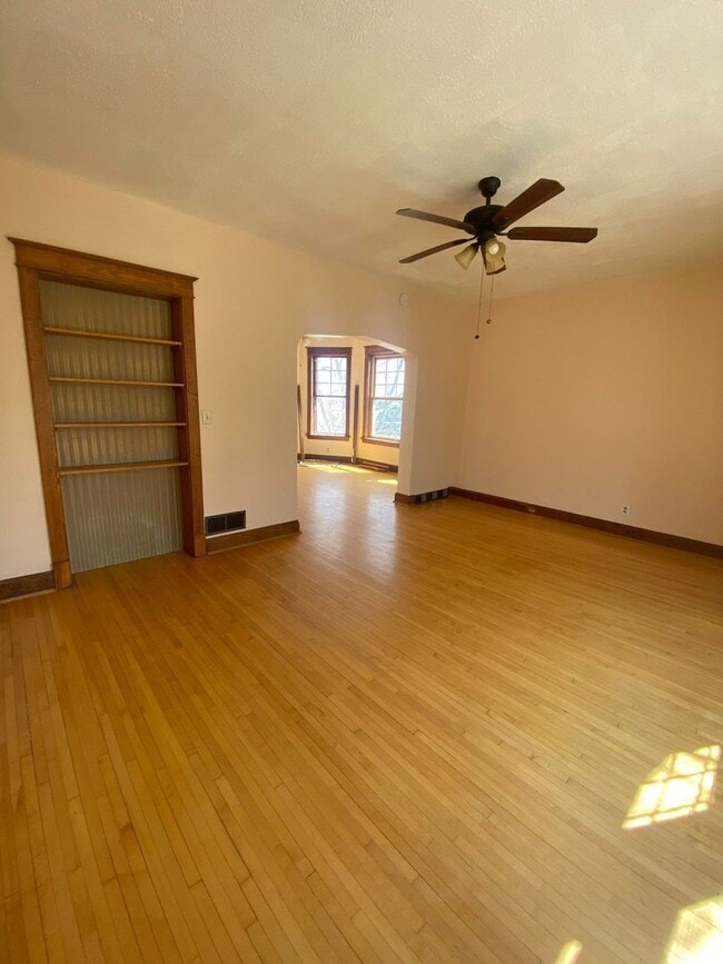 Building Photo - 1116 N Central Ave