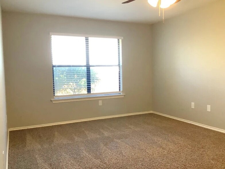 Building Photo - 1429 Brenda Dr