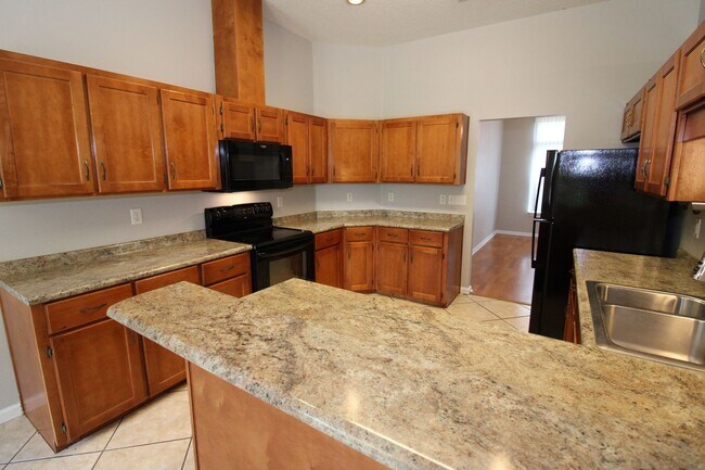 Building Photo - 3BR/2BA Home For Rent