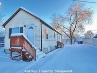 Building Photo - E Vine St Single Family Home