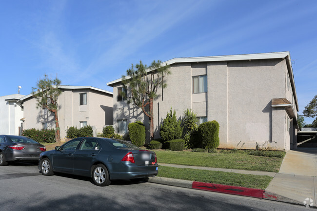 Building Photo - 14331 Rosecrans Ave