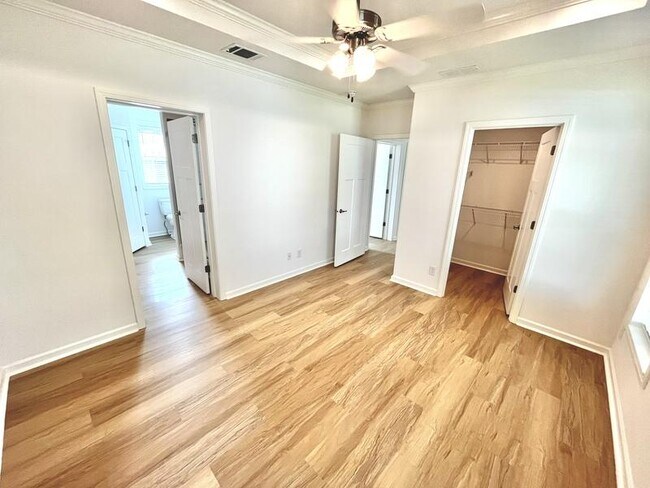 Building Photo - 5331 Heron Rst Dr