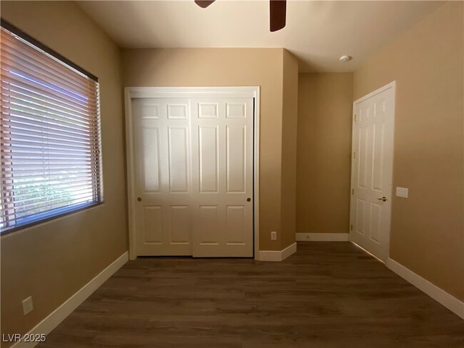 Building Photo - 17 Moraine Dr