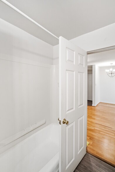 Bathroom - 1332 15th Street NW
