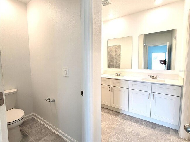 Building Photo - 1469 Deepwater Cir