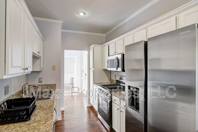 Building Photo - 4021 Melvin Dr SW