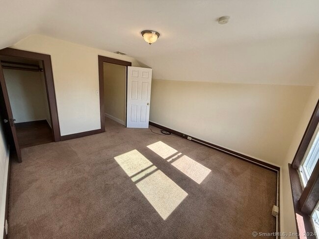 Building Photo - 26.5 Bridgeport Ave