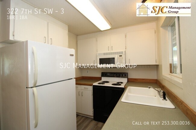 Building Photo - 322 7th St SW